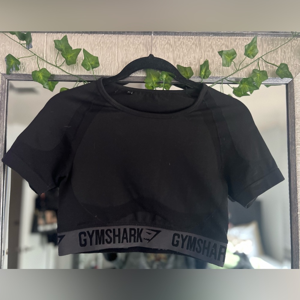 Gymshark workout shirt.